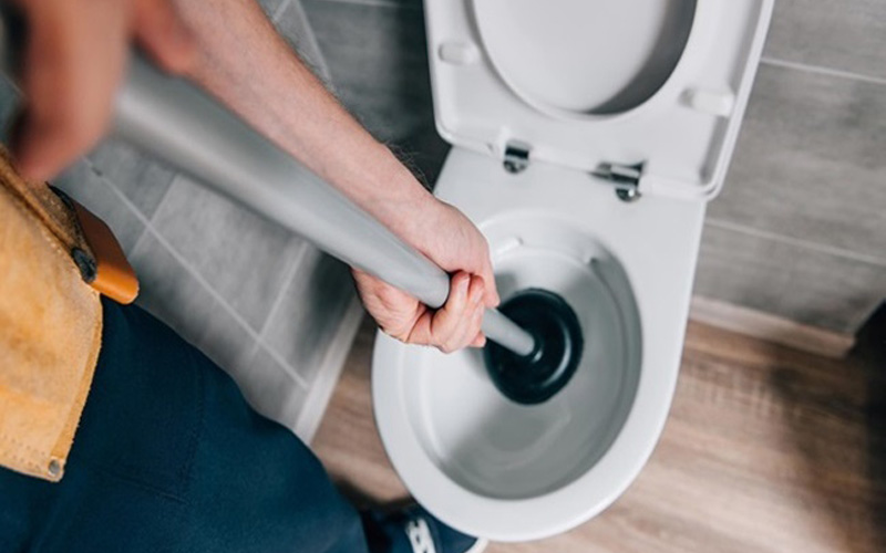 5 sai lầm khi tự thông cống tại nhà