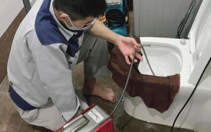 Thông cống nghẹt phường Nguyễn Văn Cừ