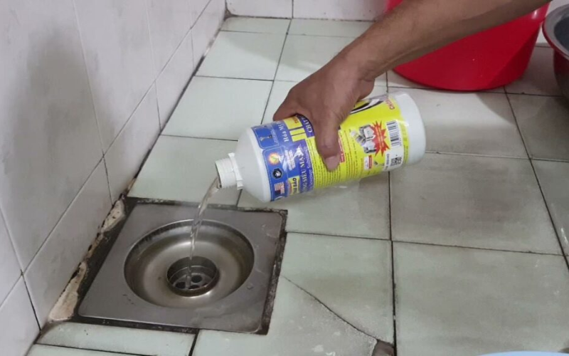 Thông Cống Nghẹt Bằng Hóa Chất An Toàn