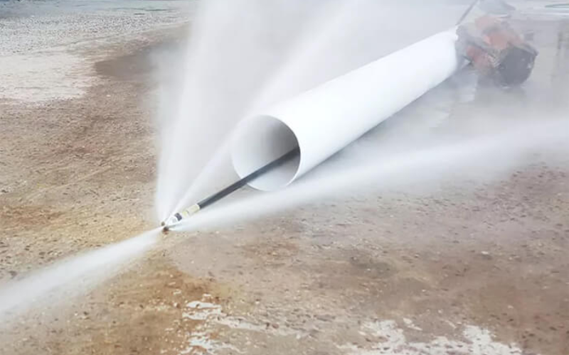 Thông cống nghẹt bằng máy áp lực cao