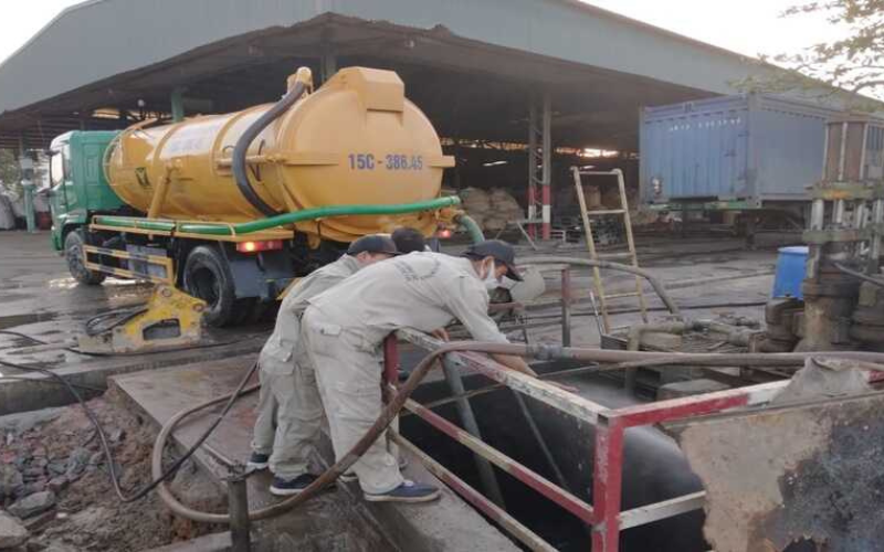 Thông cống nghẹt phường Lê Hồng Phong